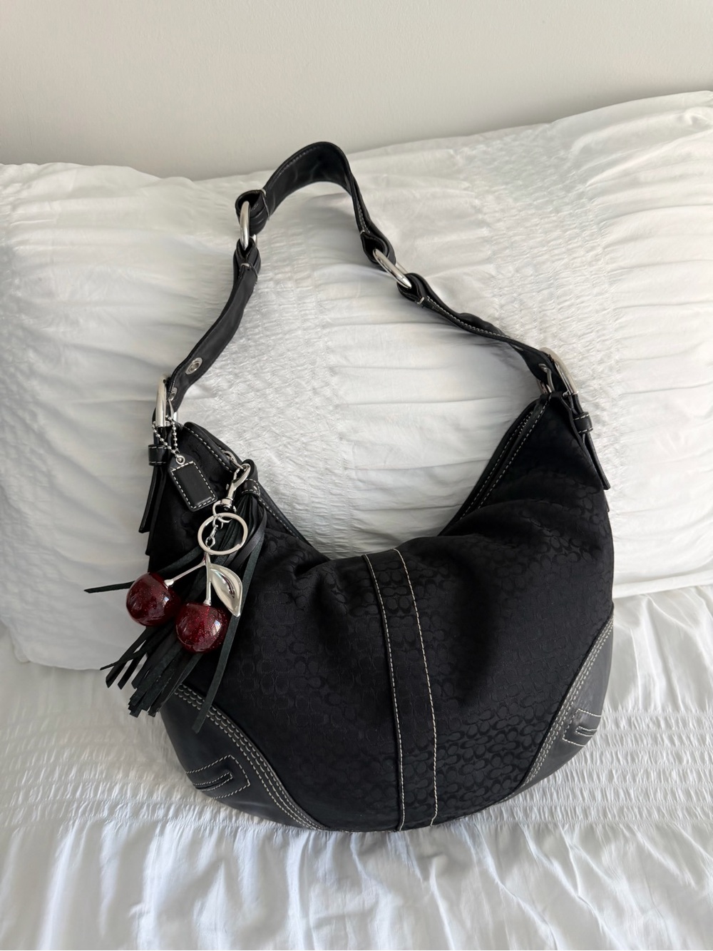 Vintage  Coach Signature Jacquard Canvas Soho Hobo Bag - Picture 4 of 10